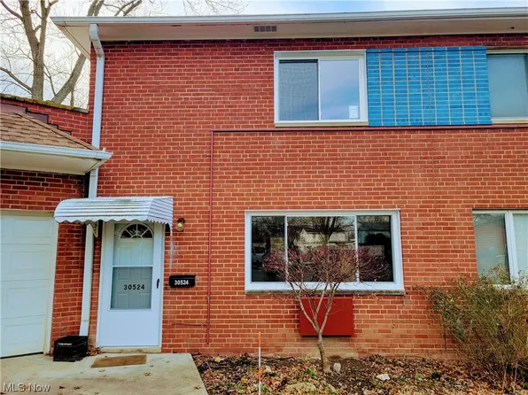 30524 Severn Ln, Wickliffe, OH 44092