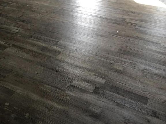 2nd image of 102 Courtney Ln