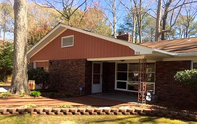1st image of 556 Crabtree Ln