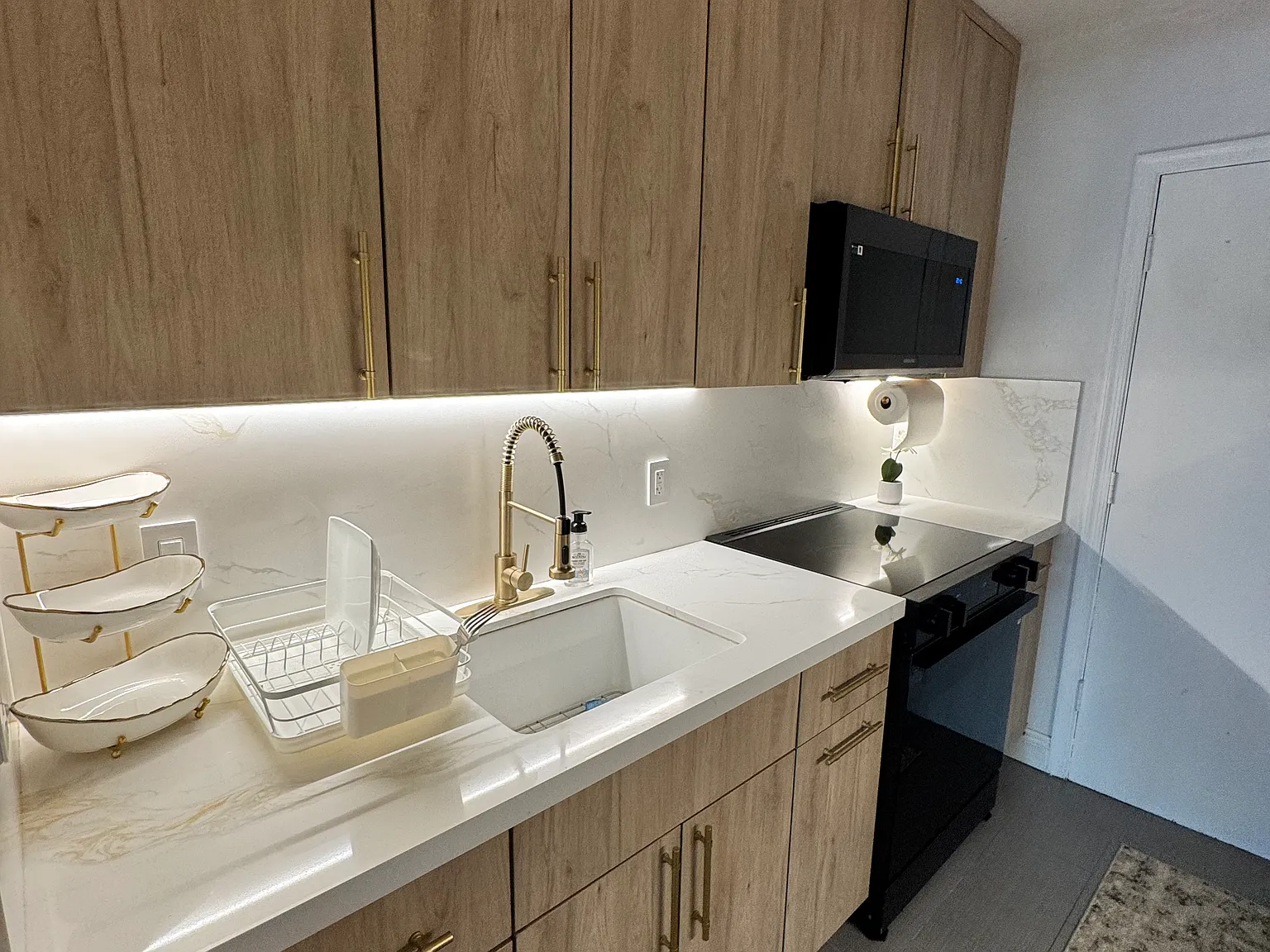 1 bed, 850 sqft, $1,850 — Photo 3