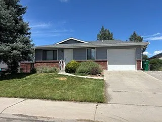 1911 Court Way - 7-19 — Photo 1