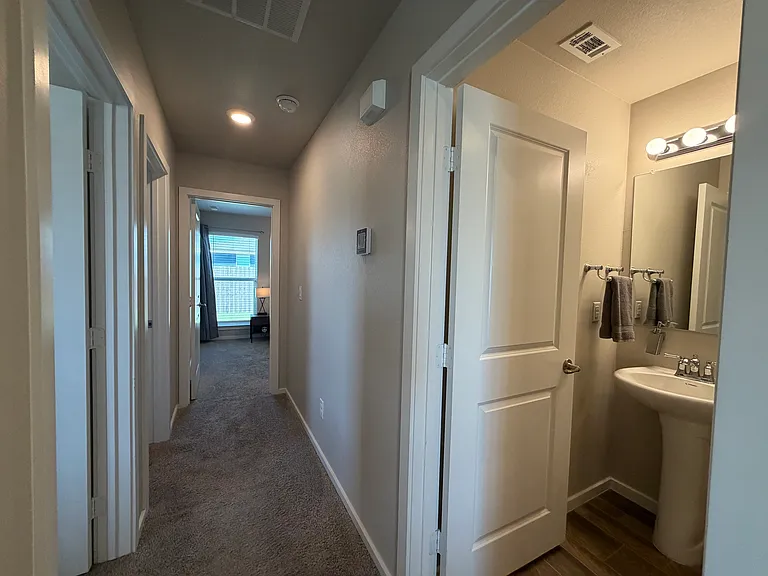 2608 Winfield Ave — Photo 15