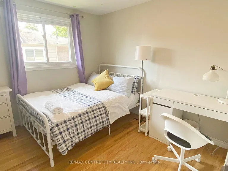 116 Paperbirch Cres E #UPPER — Photo 14