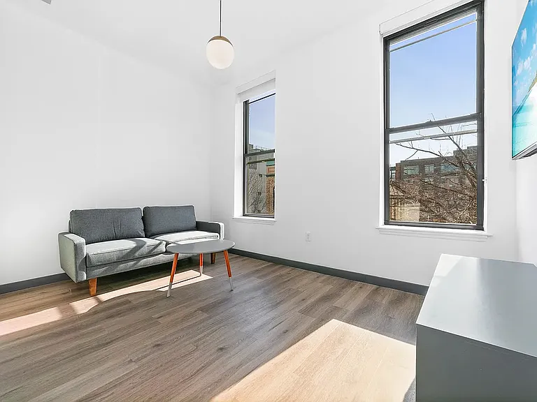 165 N 5th St #301 — Photo 11