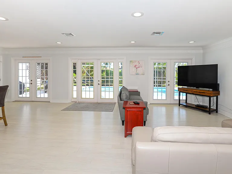 1530 SE Sunshine Ave — Photo 14