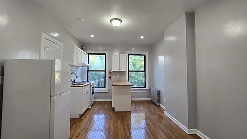 27 Wakeman Ave #3 Photo 1
