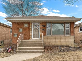 11242 S Whipple St, Chicago, IL