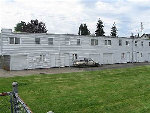2nd image of 122 S Sylvia St
