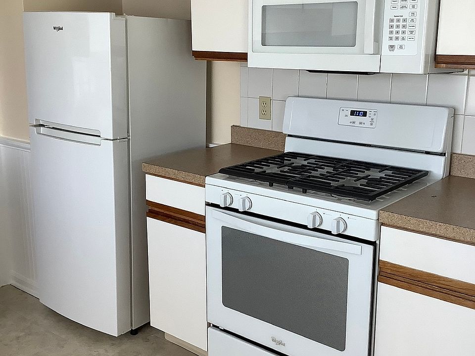 1st image of 2252 William St #3