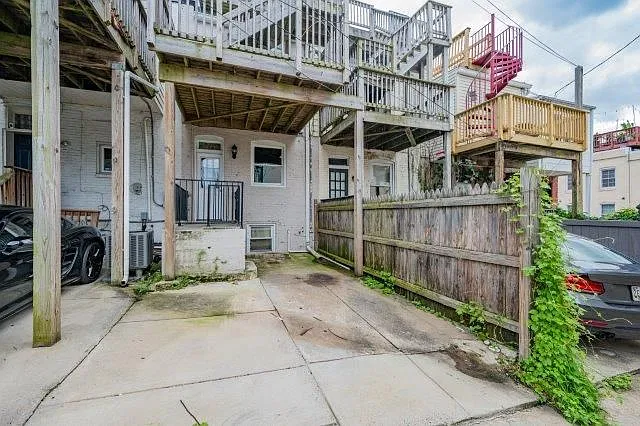 3 bed, 3.5 bath, 1725 sqft, $3,300 — Photo 2