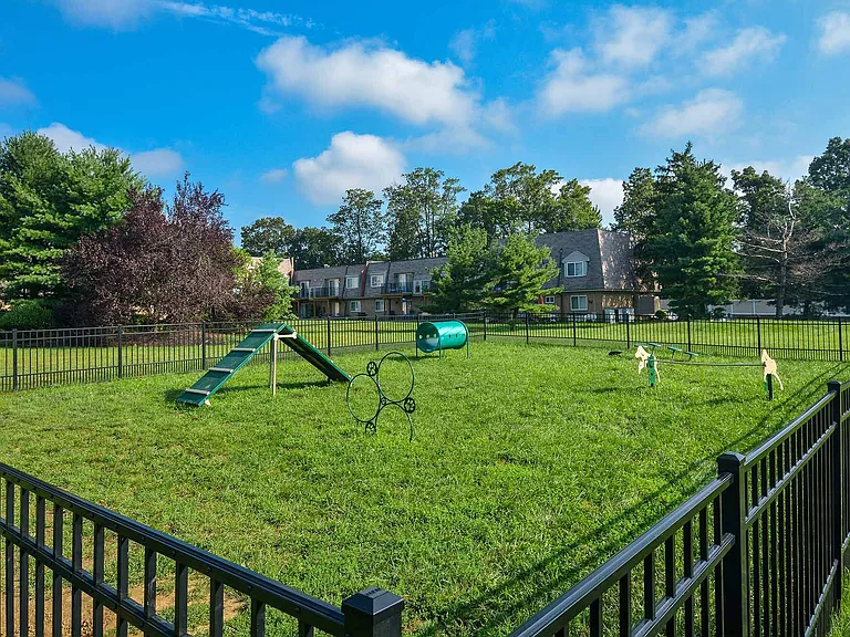 Franklin Commons — Photo 19