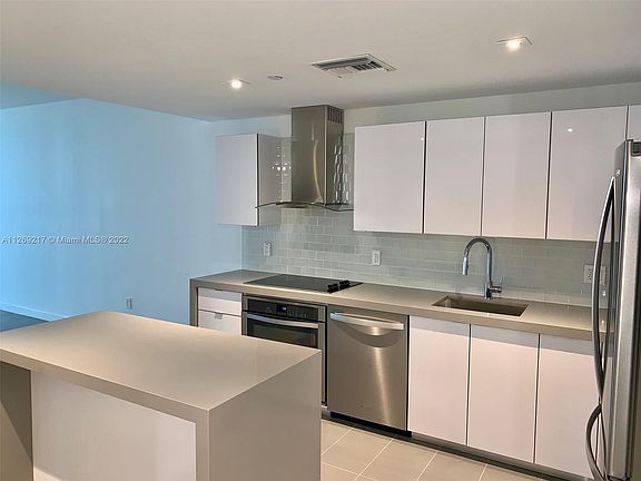 4th image of 1600 NE 1st Ave APT 1501