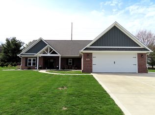 388 Karen Dr, Pittsboro, IN 46167