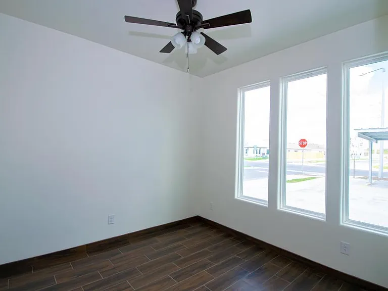 3012 W Sandlewood St — Photo 28
