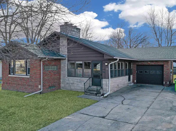112 S Church St, Washington, IL 61571