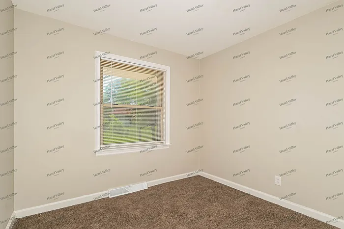 313 Ward Dr — Photo 11