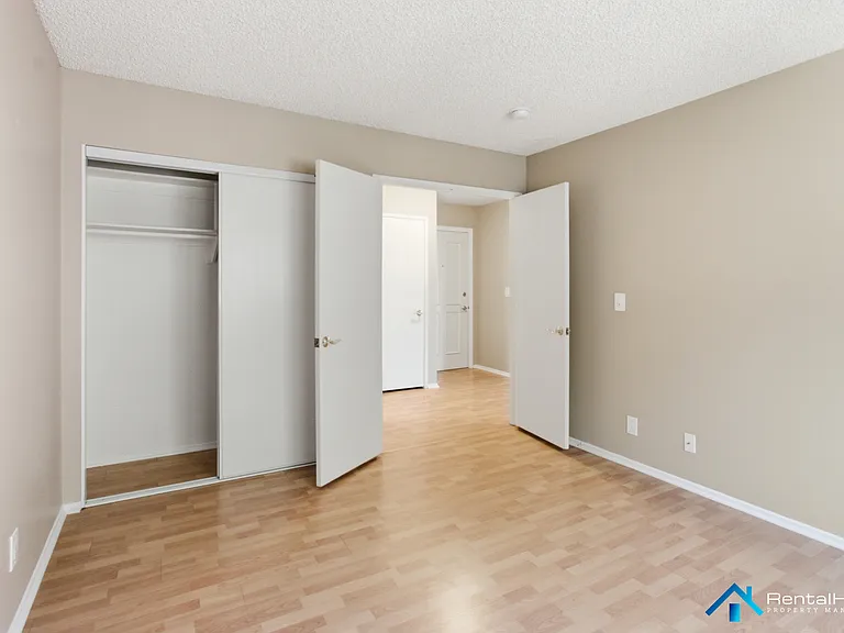 6716 Clybourn Ave #245 — Photo 10