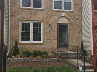 11956 Glen Alden Rd, Fairfax, VA 22030