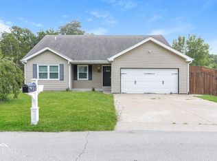 3 Royal Dr, O'Fallon, MO 63366