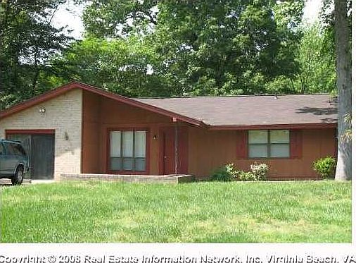 1st image of 4061 Foxwood Dr