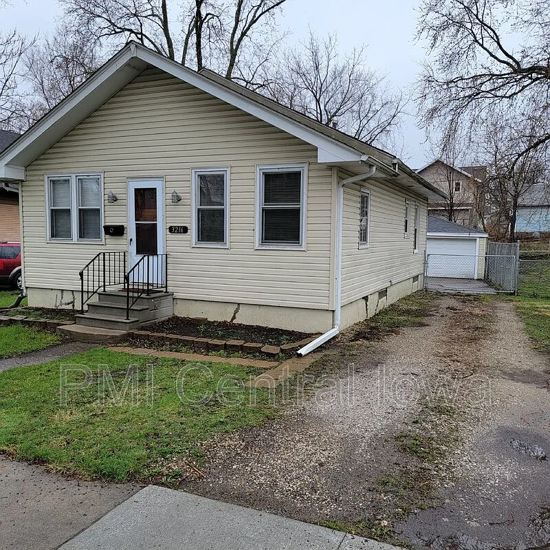2 bed, 1.0 bath, 677 sqft, $1,180 — Photo 1