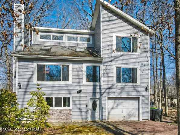 1194 Woodland Dr, East Stroudsburg, PA 18301
