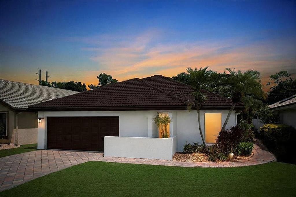 21392 Bridge View Dr