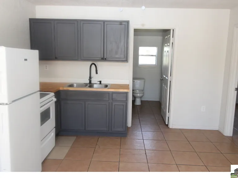 714 S 20th St #B — Photo 6