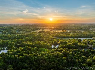 35 E 9th St, Okmulgee, OK 74447