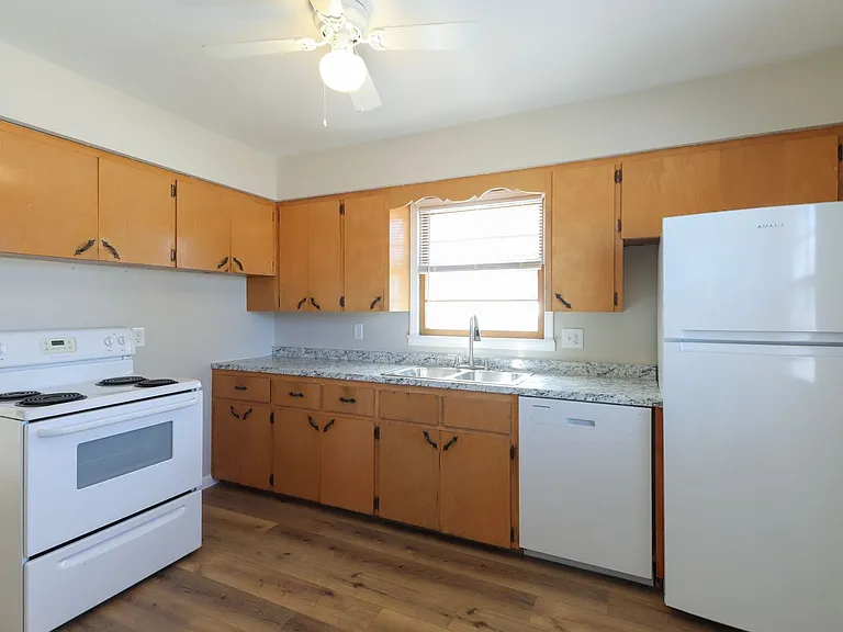 306 E Highway 124 — Photo 3