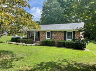 207 Baxter St, Kernersville, NC 27284