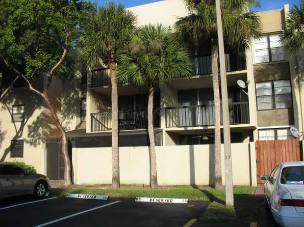 10825 SW 112th Ave APT 315, Miami, FL 33176