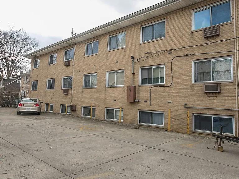 76 W Bagley Rd — Photo 27