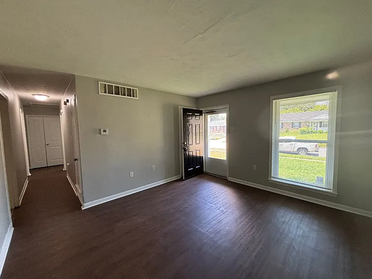 2771 Northmeade Ave — Photo 3