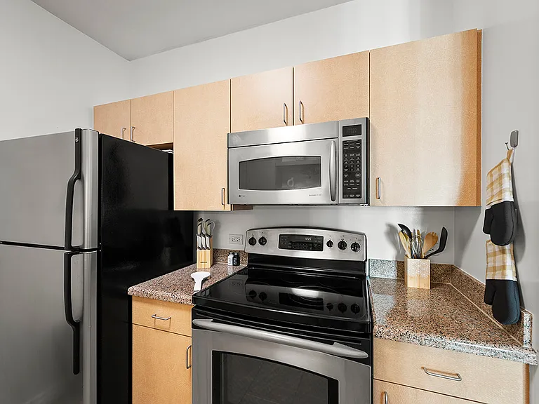 425 W Beech St #907 — Photo 24