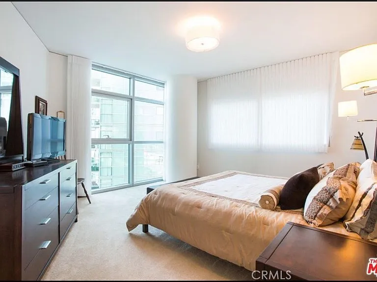 13650 Marina Pointe Dr #1605 — Photo 13