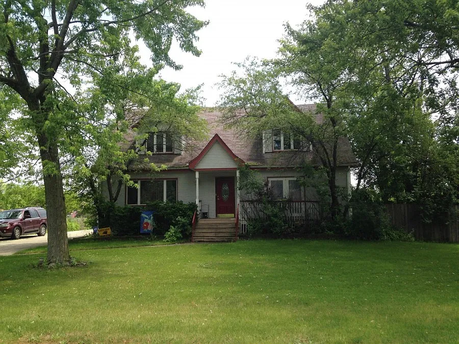 10059 Potter Rd photo 1