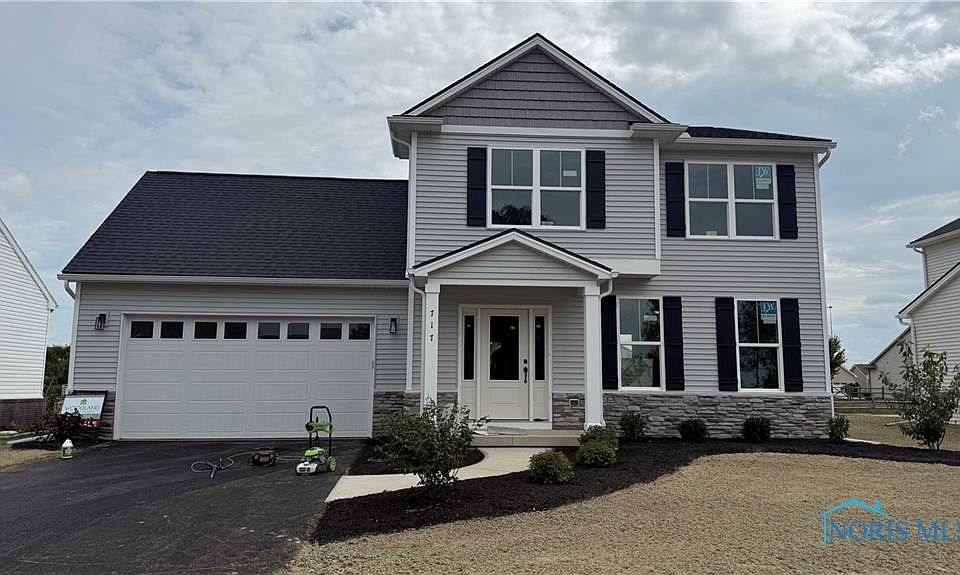 1st image of 717 W Ironwood Dr