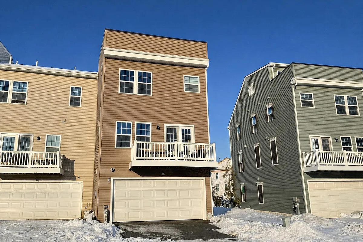 Building Photo - 134 Summit Point Blvd #1