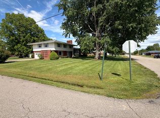 419 Vinton Ave, Mc Arthur, OH 45651