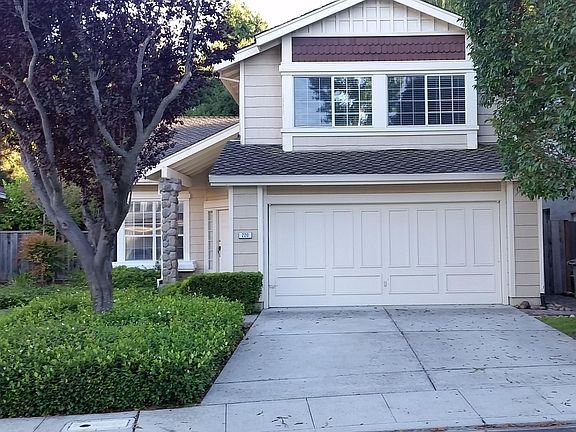 2nd image of 220 Kingsford Ln