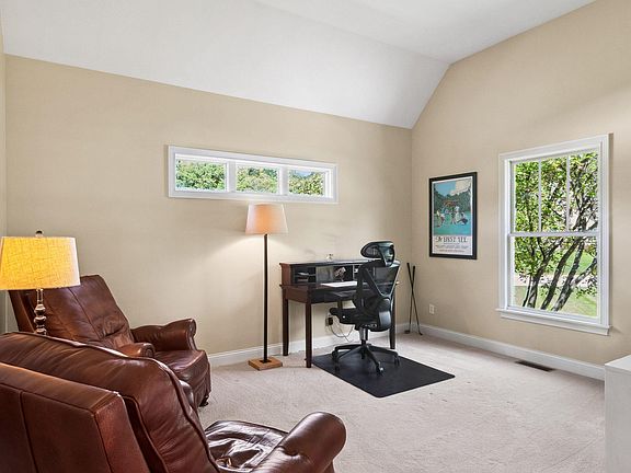 5th image of 710 Troon Dr