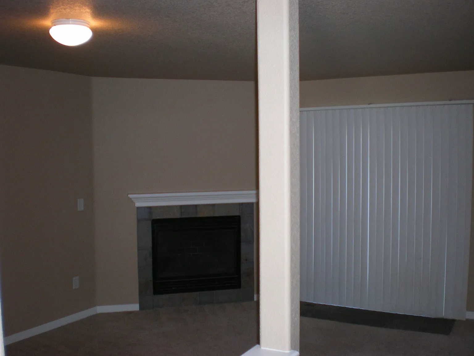 2 bed, 2.5 bath, 1258 sqft, $2,200 — Photo 3