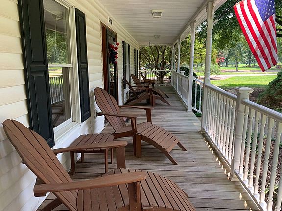 3rd image of 5706 Foxbury Dr