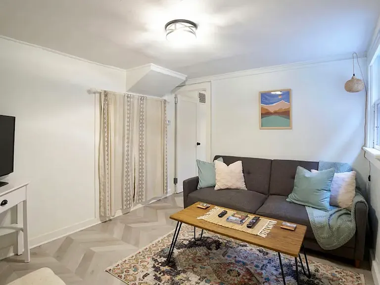 1418 Gaylord St #1 — Photo 3