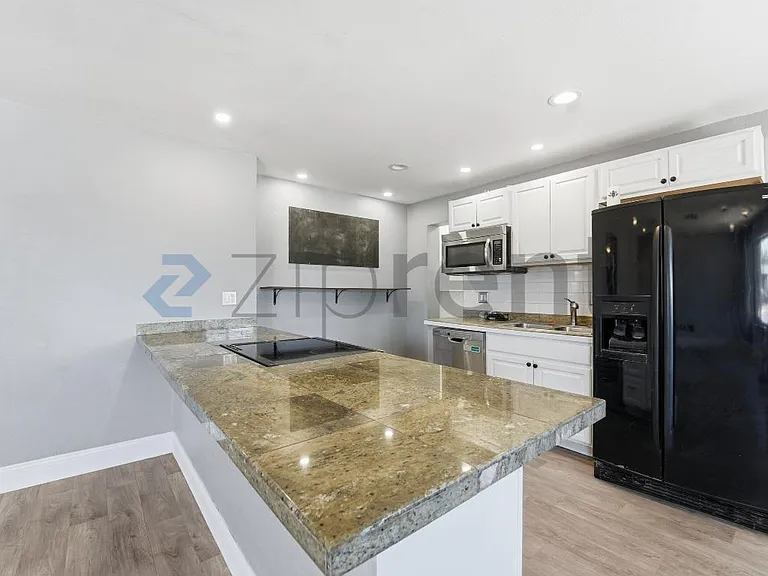 1228 E Barbara Dr — Photo 10