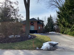 1729 Hamilton Dr, Bloomfield Hills, MI 48302