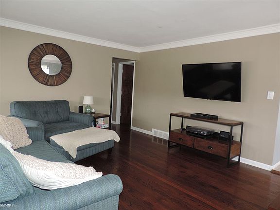 2nd image of 25523 Cubberness St