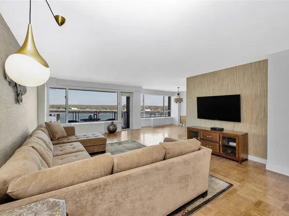166-25 Powells Cove Blvd #15L, Beechhurst, NY 11357