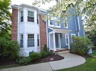45 Woodledge Ct, Rockaway, NJ 07866